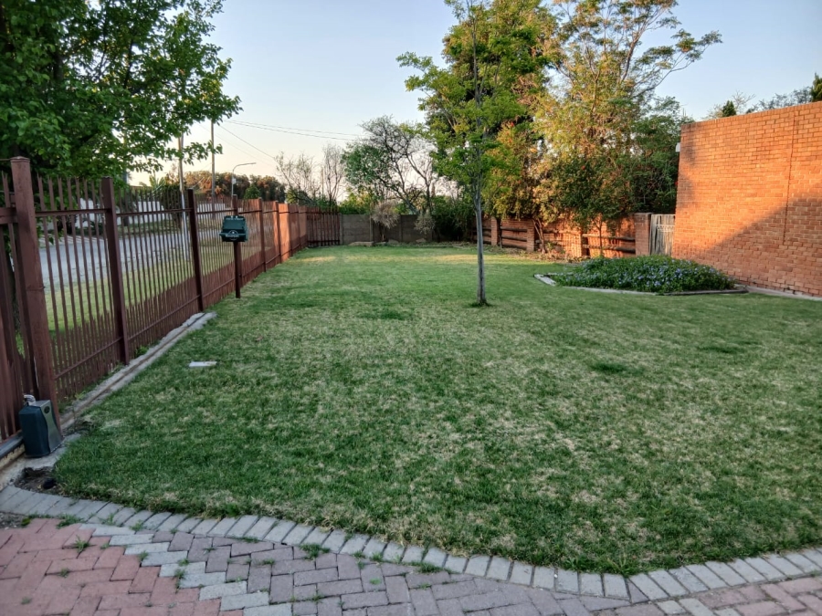 5 Bedroom Property for Sale in Riebeeckstad Free State